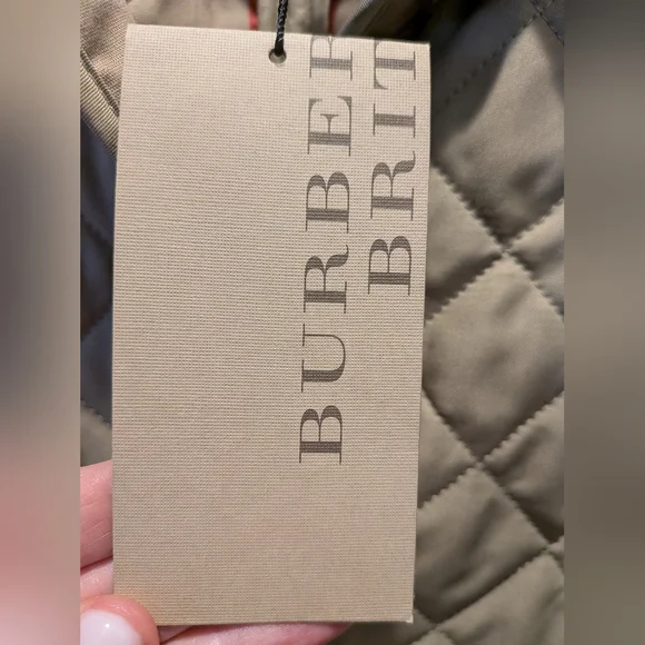 Burberry Women's Quilted Jacket - Picture 7 of 13